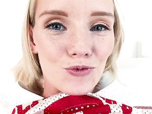 Sweetheart And A Big Cock Have Great Teen Sex